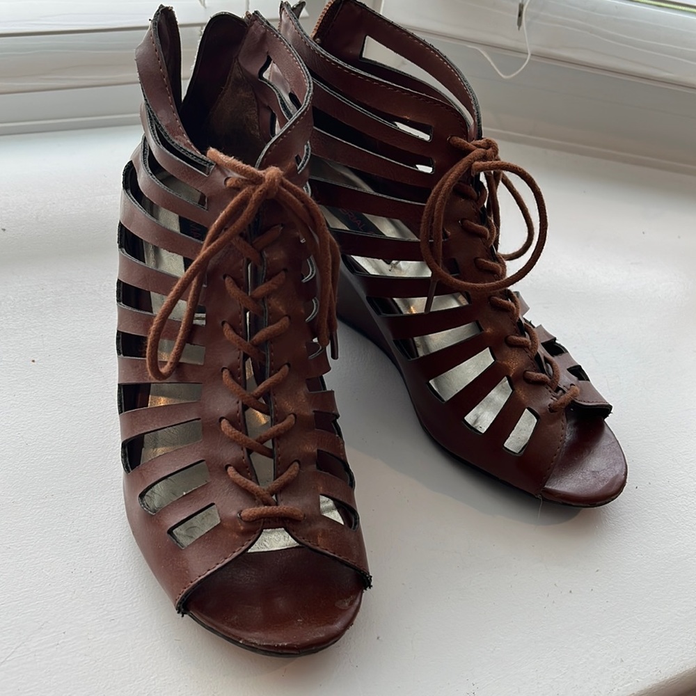 Material Girl sandals